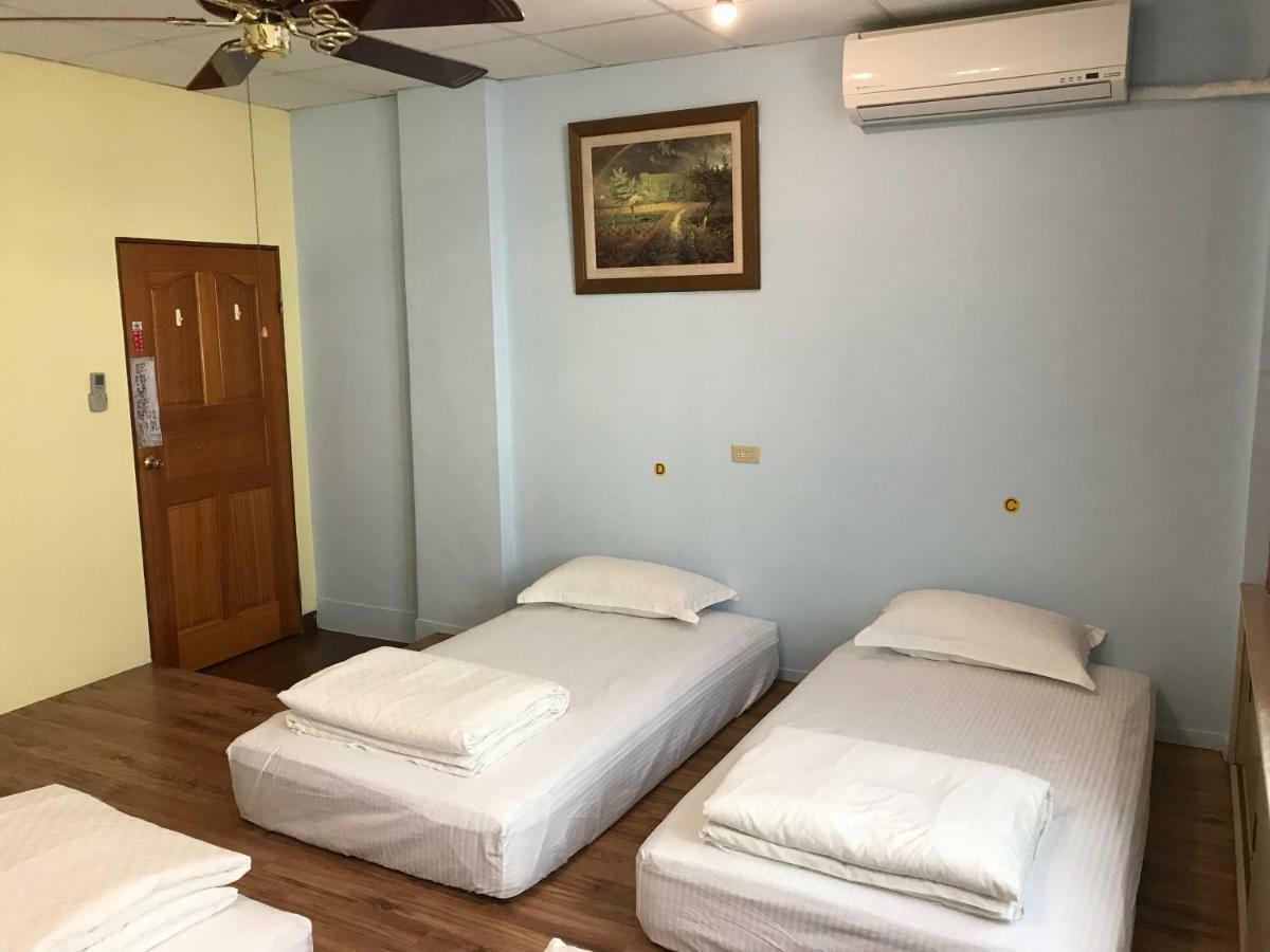 Handy Hostel Hualien Eksteriør billede