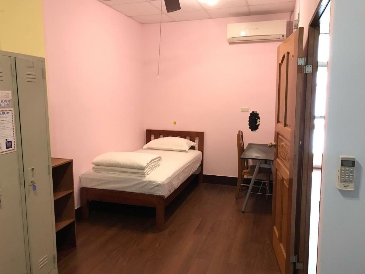 Handy Hostel Hualien Eksteriør billede