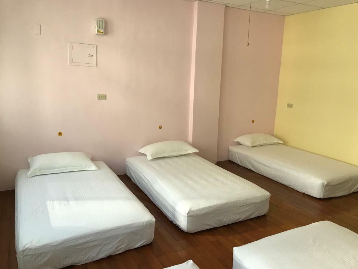 Handy Hostel Hualien Eksteriør billede